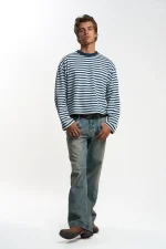 Carpet Navy Longsleeve (2)